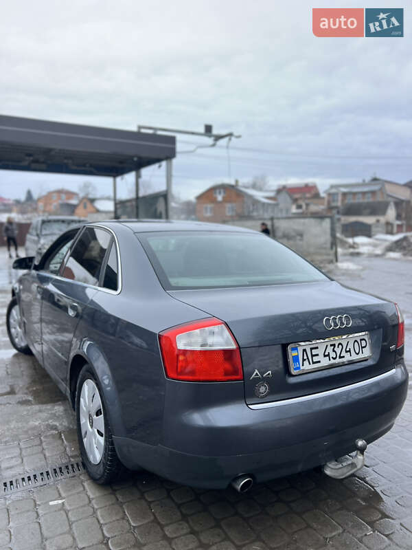 Седан Audi A4 2001 в Львове