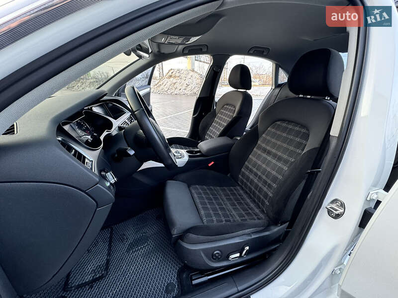 Седан Audi A4 2012 в Киеве фото 10 Седан Audi A4 2012 в Киеве