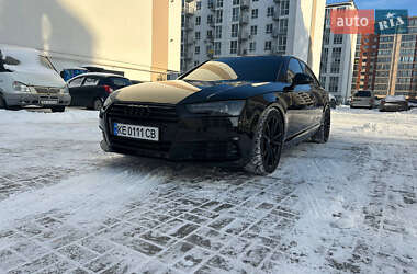 Седан Audi A4 2016 в Дніпрі
