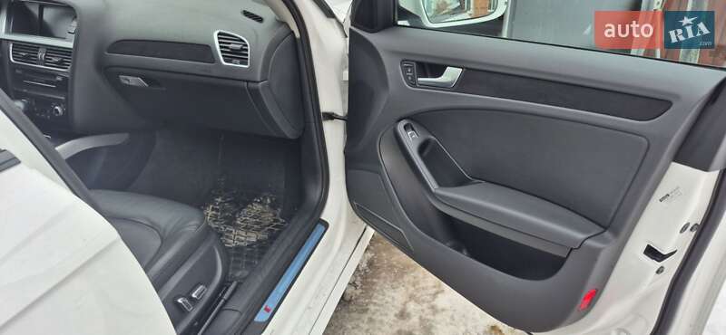 Седан Audi A4 2015 в Бахмаче