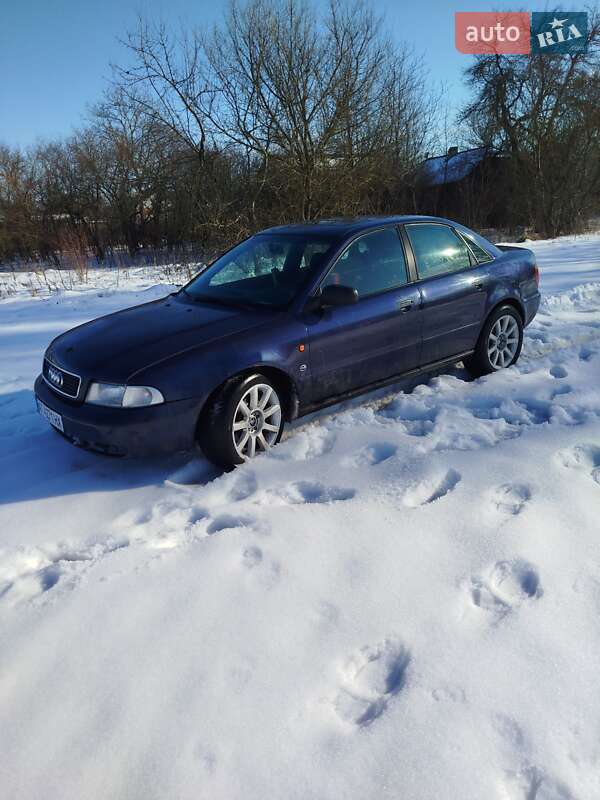 Седан Audi A4 1995 в Озерянах фото 5 Седан Audi A4 1995 в Озерянах