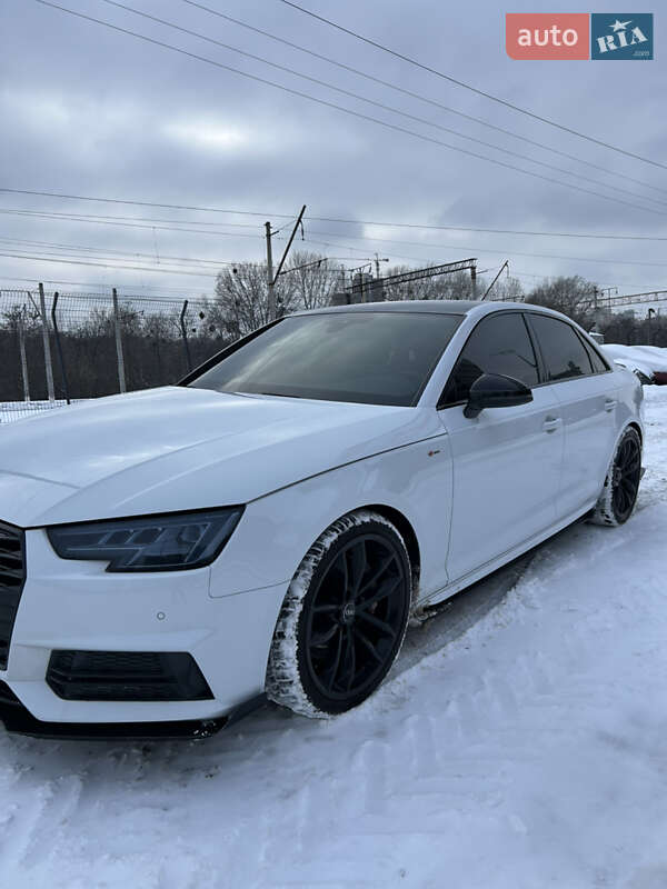 Седан Audi A4 2016 в Киеве