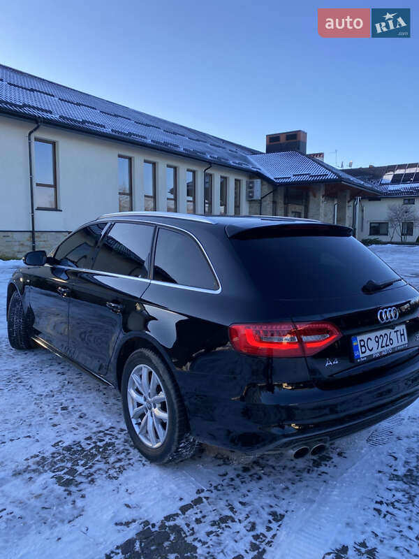 Універсал Audi A4 2013 в Жовкві