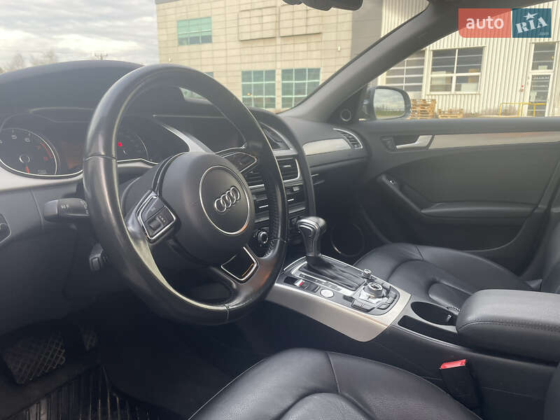 Седан Audi A4 2015 в Львове