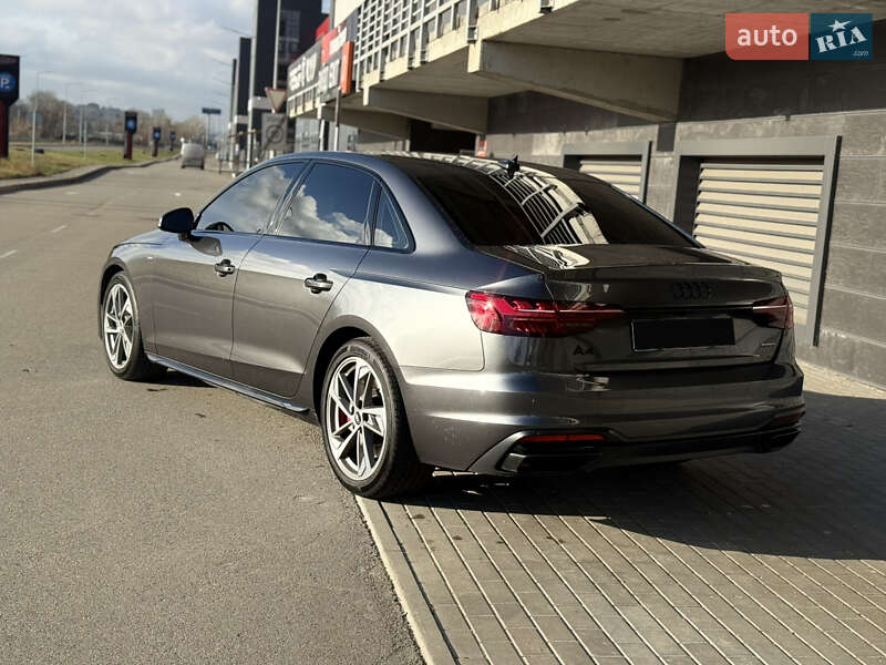 Седан Audi A4 2021 в Киеве