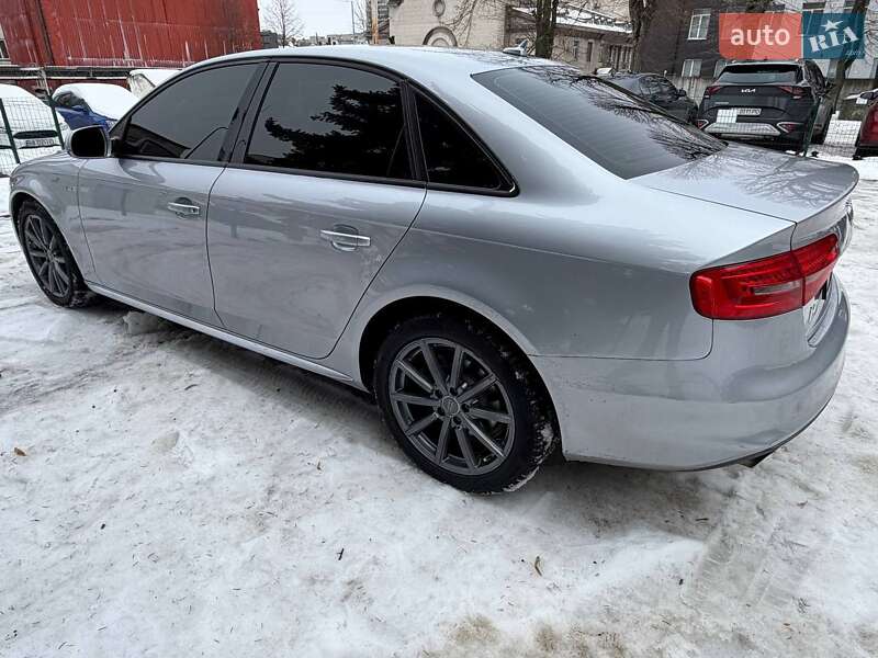 Седан Audi A4 2015 в Києві