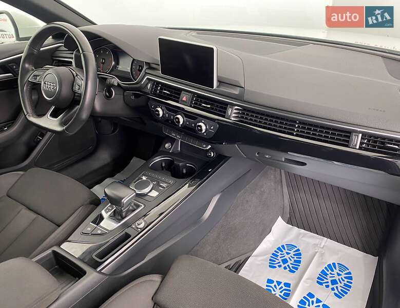 Универсал Audi A4 2018 в Львове