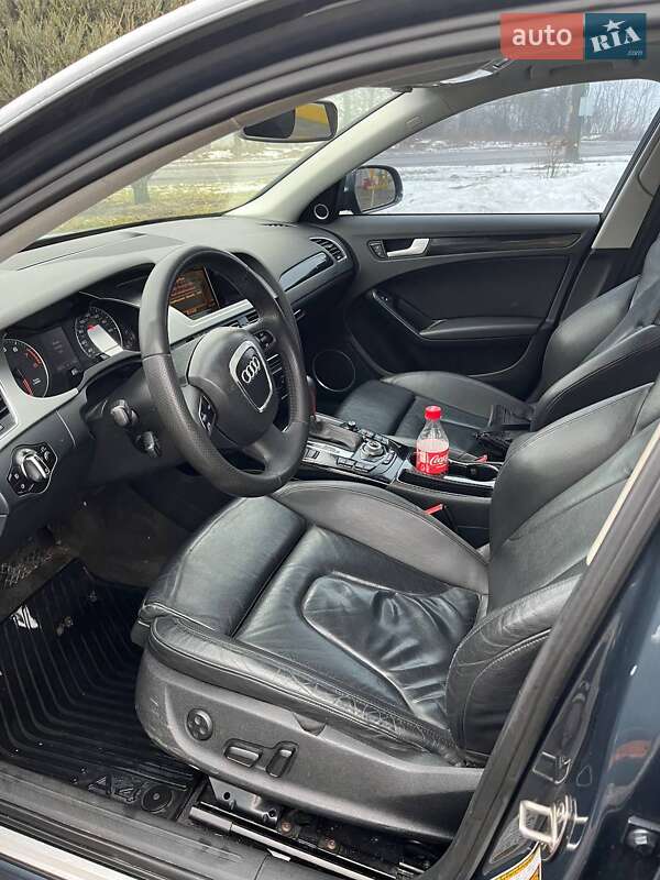 Седан Audi A4 2010 в Смеле