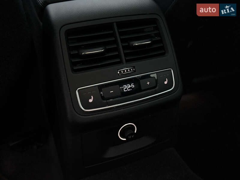 Седан Audi A4 2016 в Полтаві