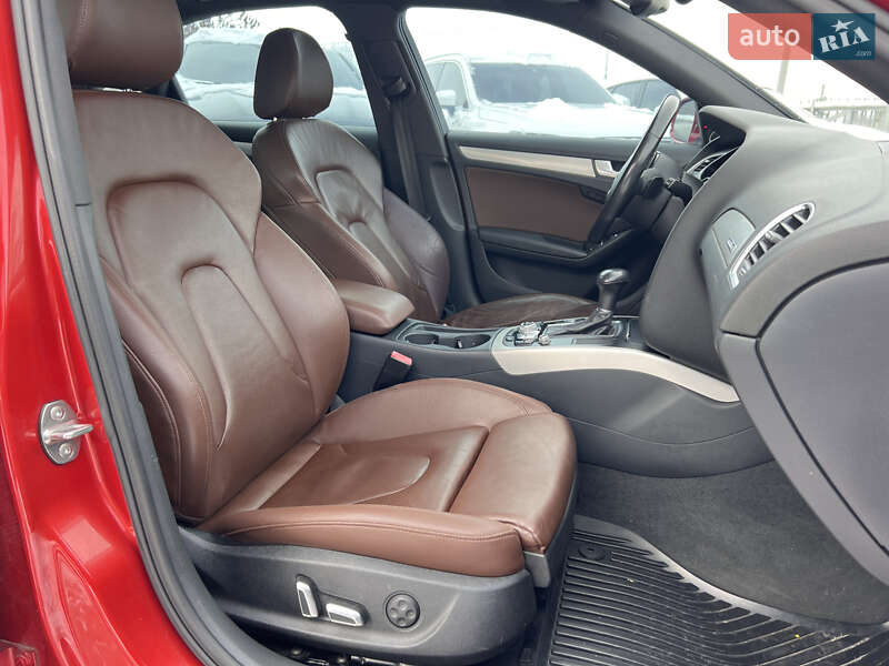 Седан Audi A4 2014 в Нововолынске