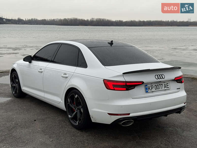 Седан Audi A4 2017 в Днепре