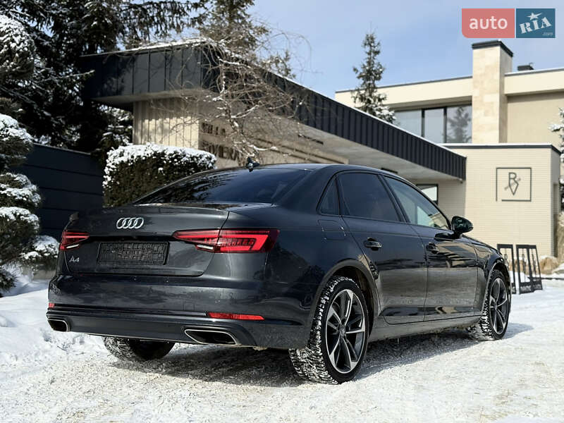 Седан Audi A4 2019 в Львове
