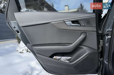 Седан Audi A4 2019 в Львові