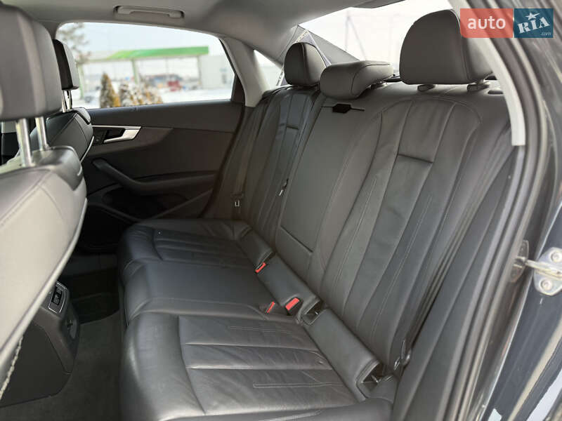 Седан Audi A4 2019 в Львове