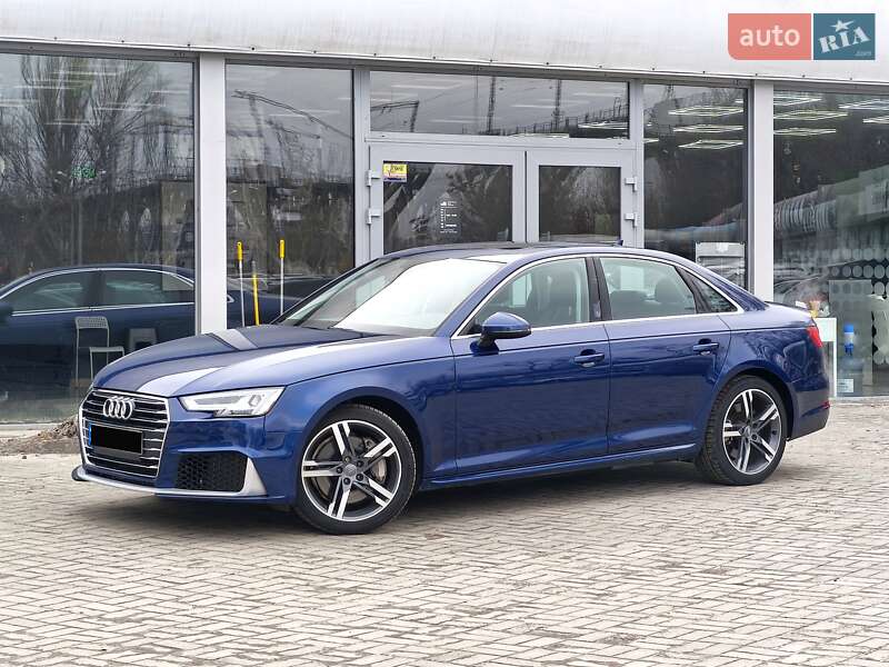 Седан Audi A4 2016 в Днепре