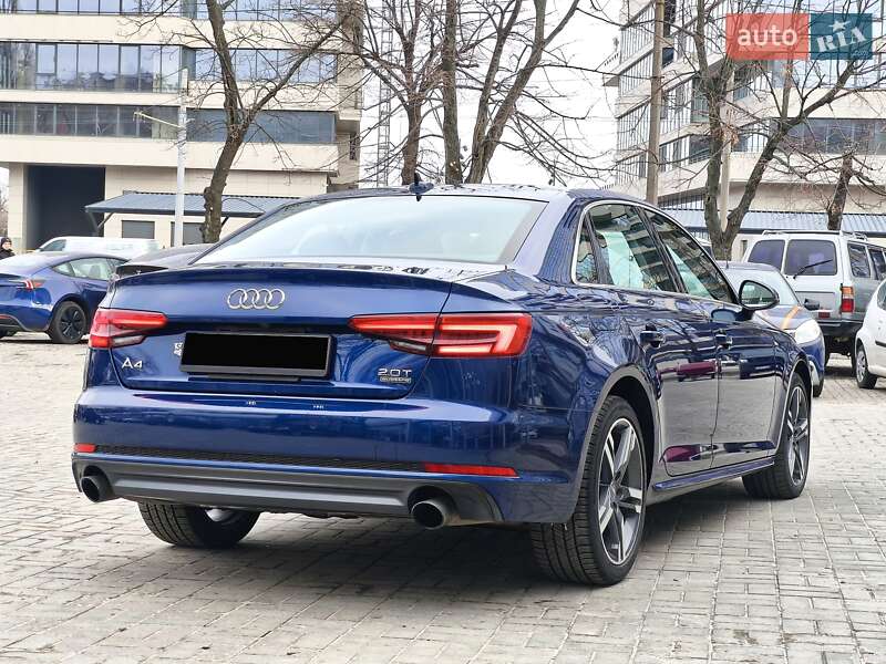 Седан Audi A4 2016 в Днепре