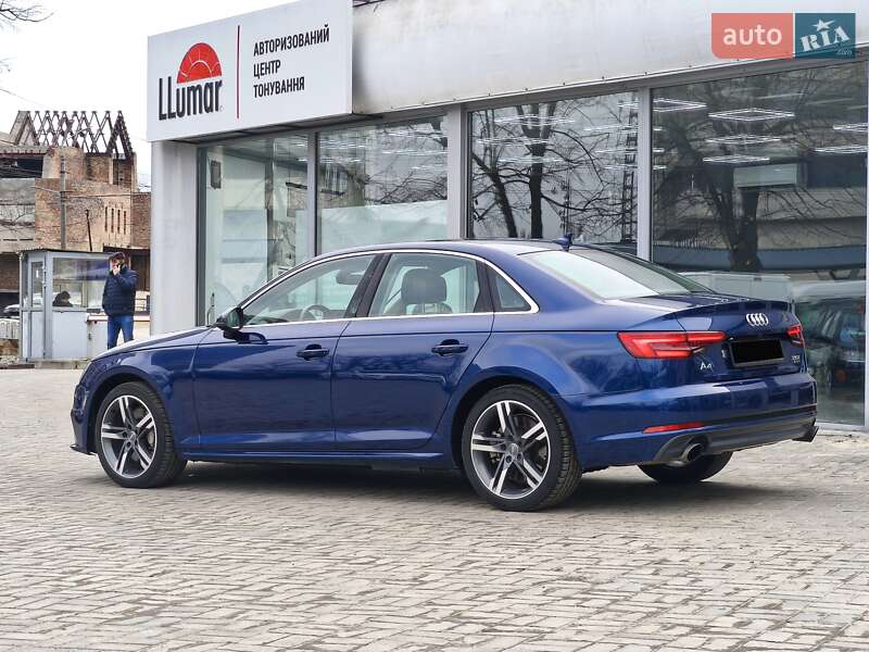 Седан Audi A4 2016 в Днепре
