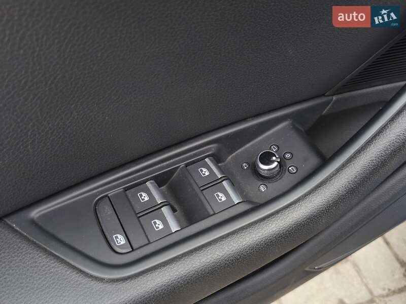 Седан Audi A4 2016 в Днепре