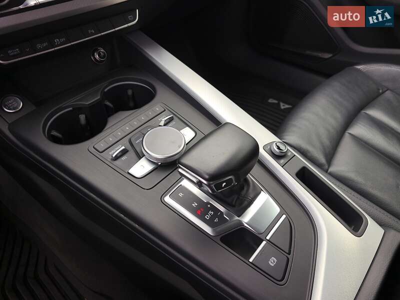 Седан Audi A4 2016 в Днепре