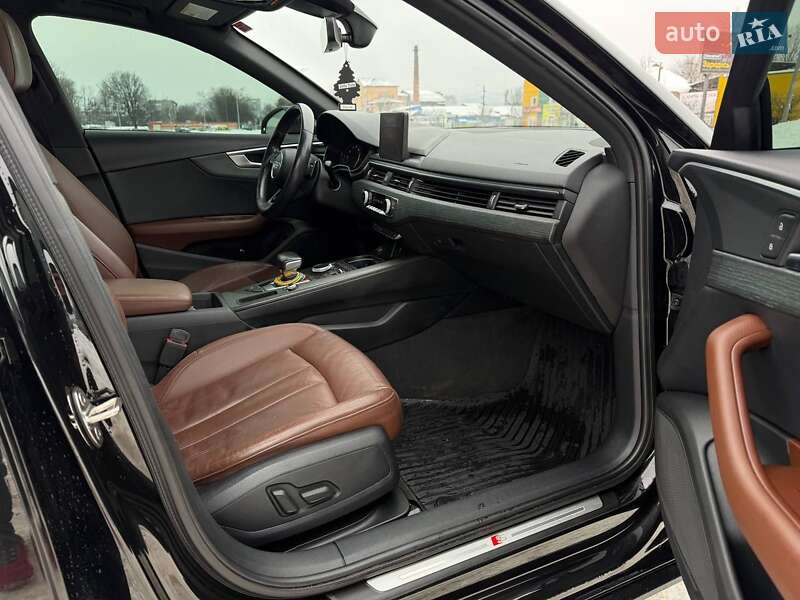 Седан Audi A4 2018 в Житомире
