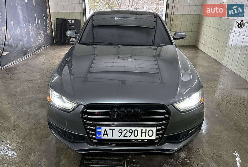 Седан Audi A4 2013 в Львові