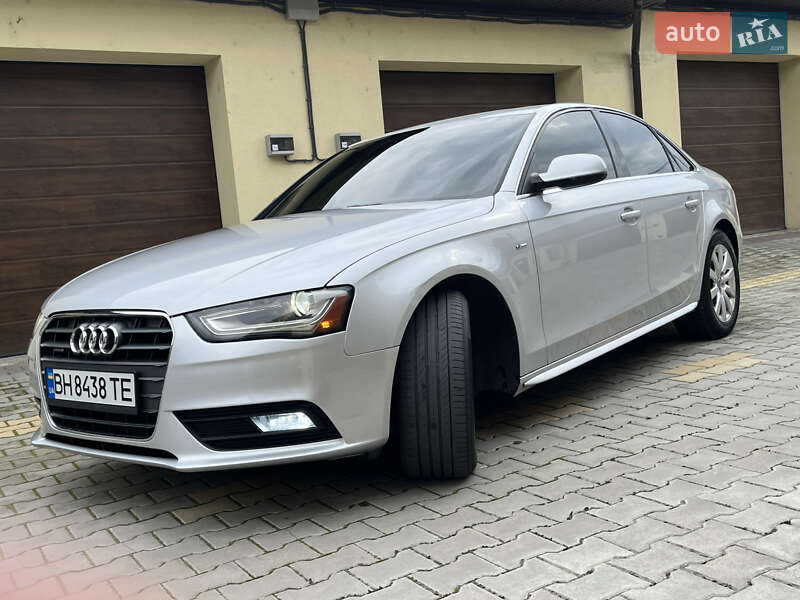 Седан Audi A4 2013 в Ізмаїлі