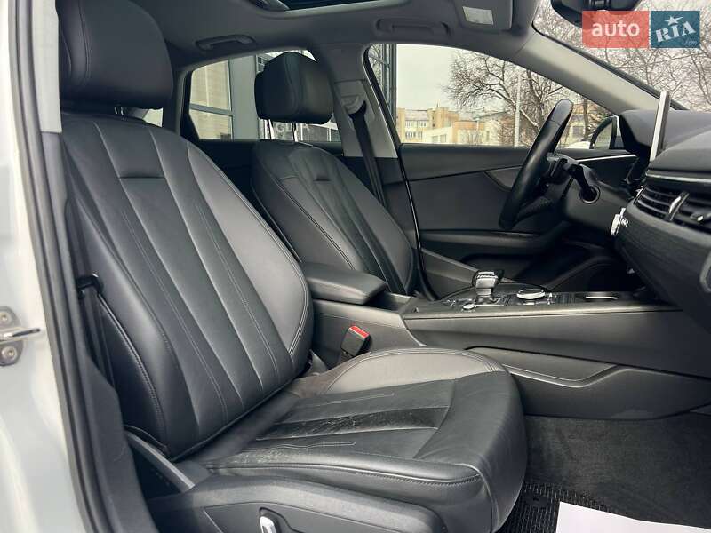 Седан Audi A4 2016 в Івано-Франківську