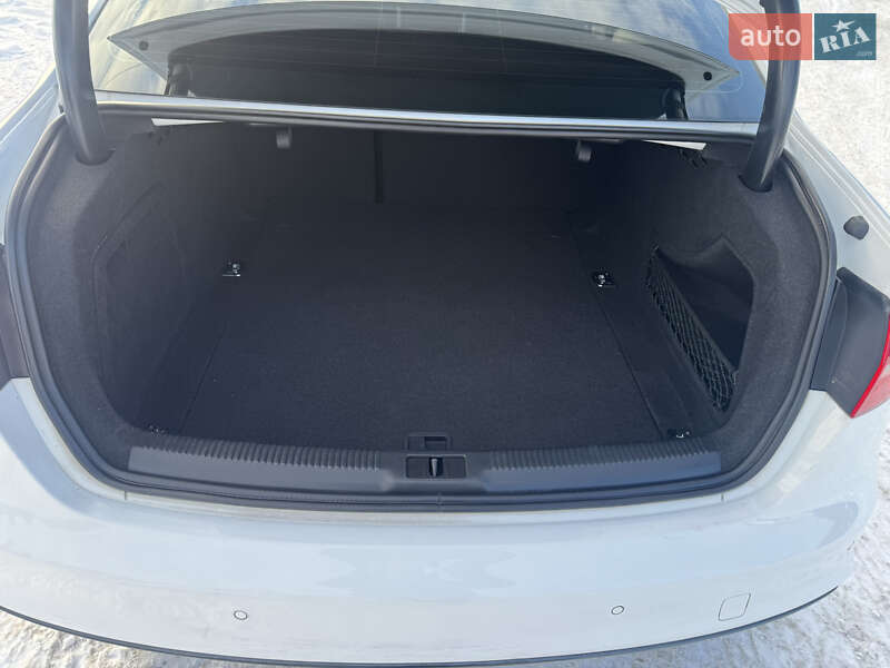 Седан Audi A4 2015 в Луцке фото 48 Седан Audi A4 2015 в Луцке