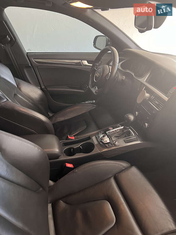 Седан Audi A4 2015 в Киеве