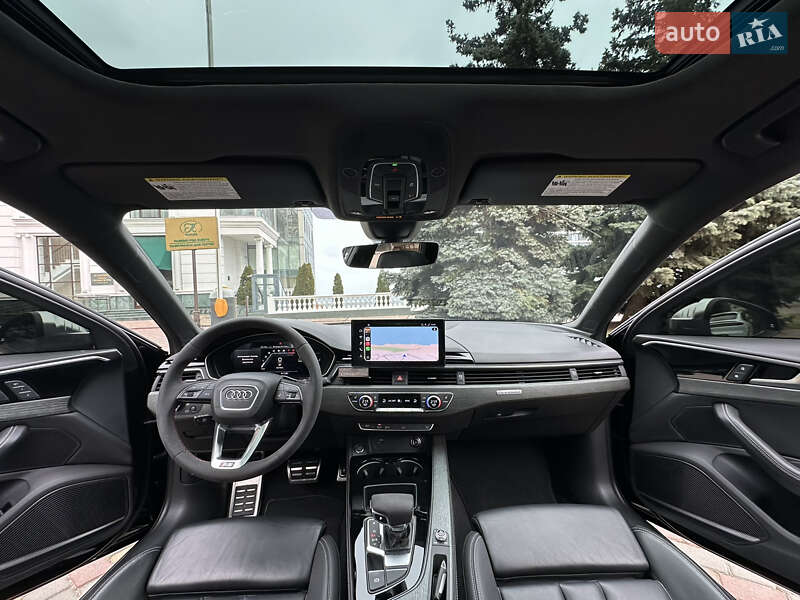 Седан Audi A4 2022 в Одесі