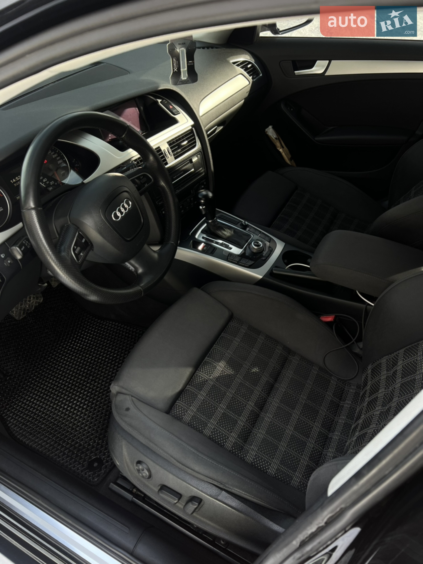 2011 Audi A4 - мініатюра 9