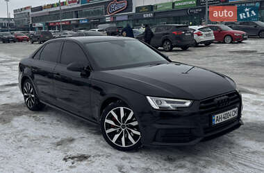 Седан Audi A4 2016 в Киеве