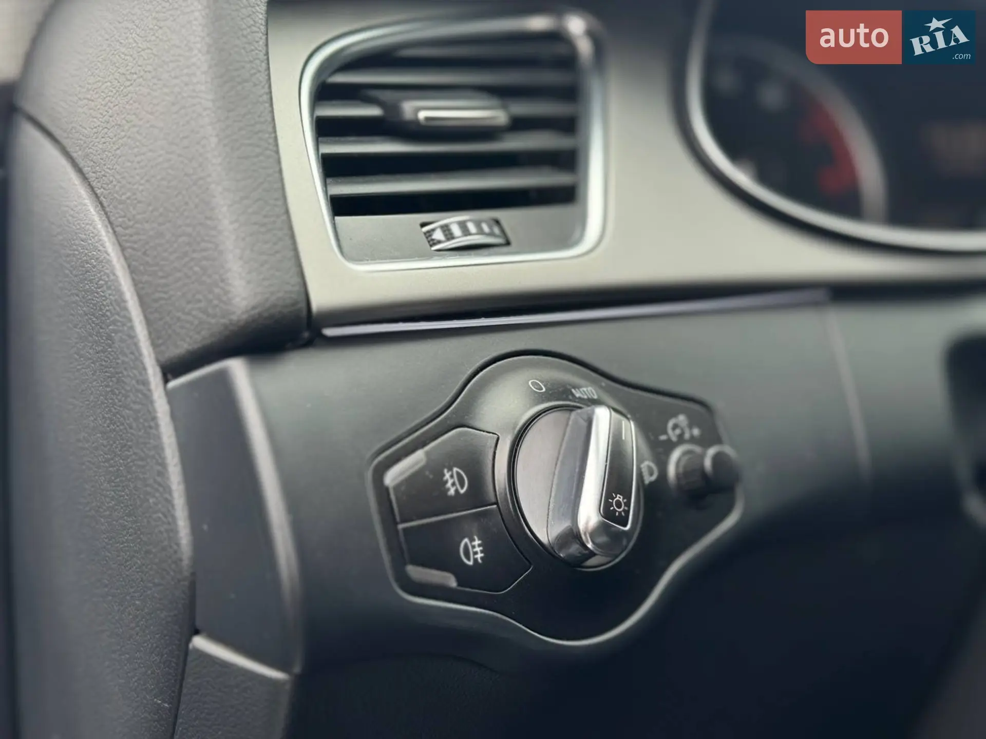 2012 Audi A4 - мініатюра 16