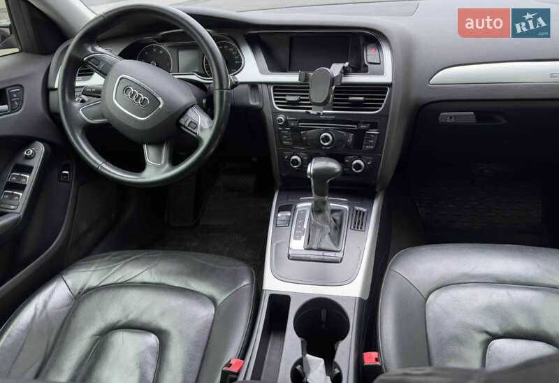 Седан Audi A4 2015 в Луцьку