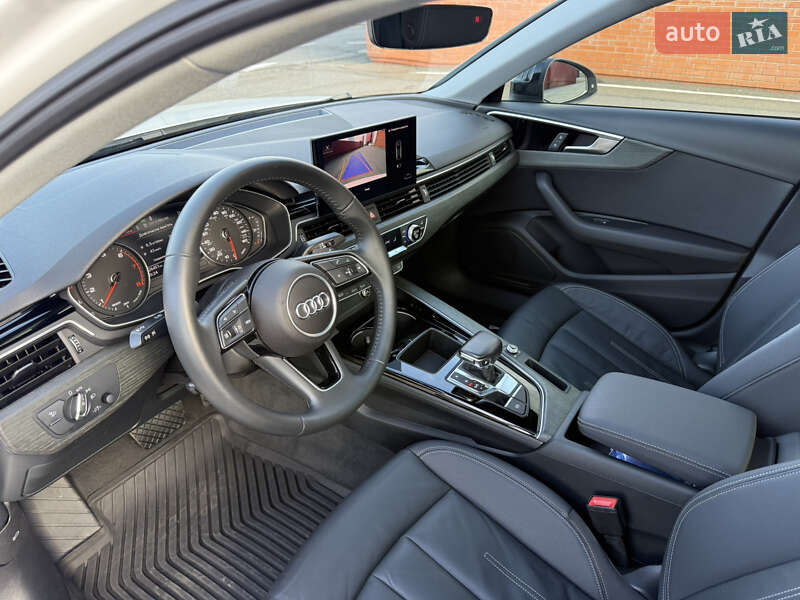 Седан Audi A4 2020 в Киеве