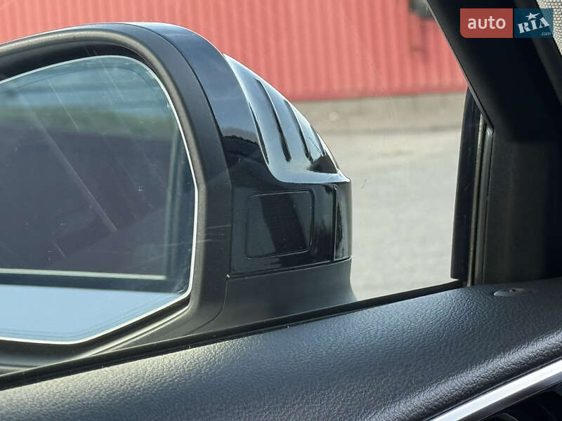 Седан Audi A4 2020 в Киеве