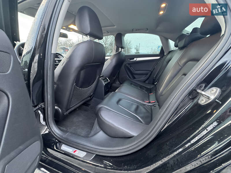 Седан Audi A4 2014 в Боровой