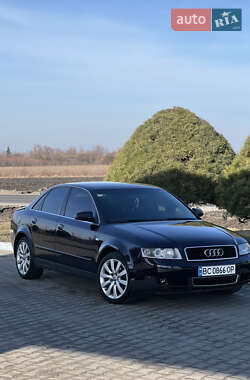 Седан Audi A4 2001 в Жовкве
