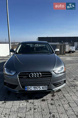 Седан Audi A4 2013 в Львове