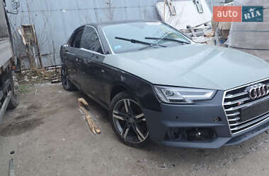 Седан Audi A4 2016 в Львове