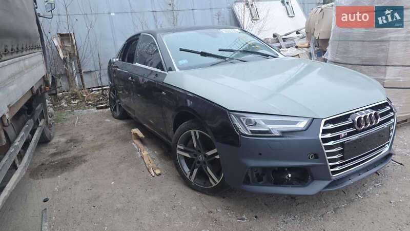 Седан Audi A4 2016 в Львові