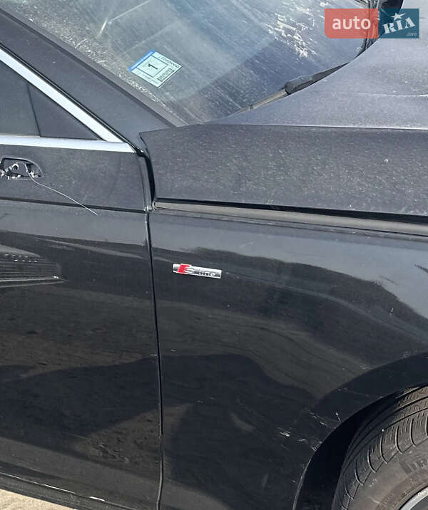 Седан Audi A4 2016 в Львові