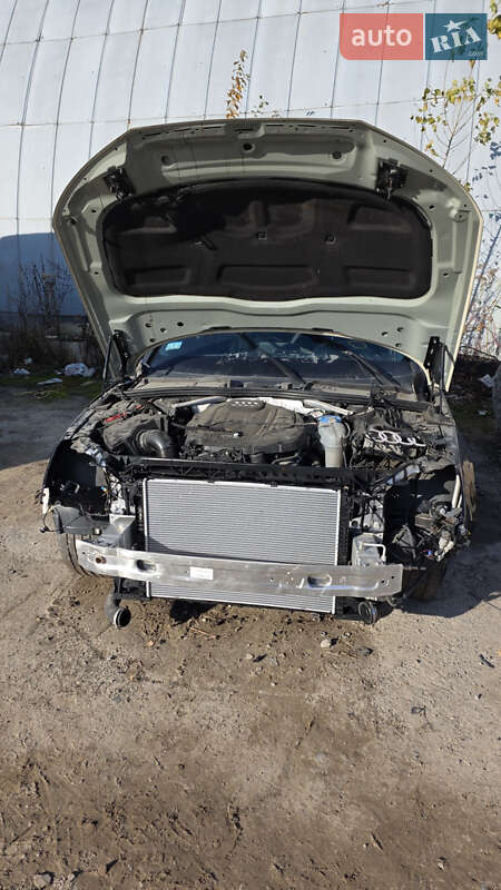 Седан Audi A4 2016 в Львові