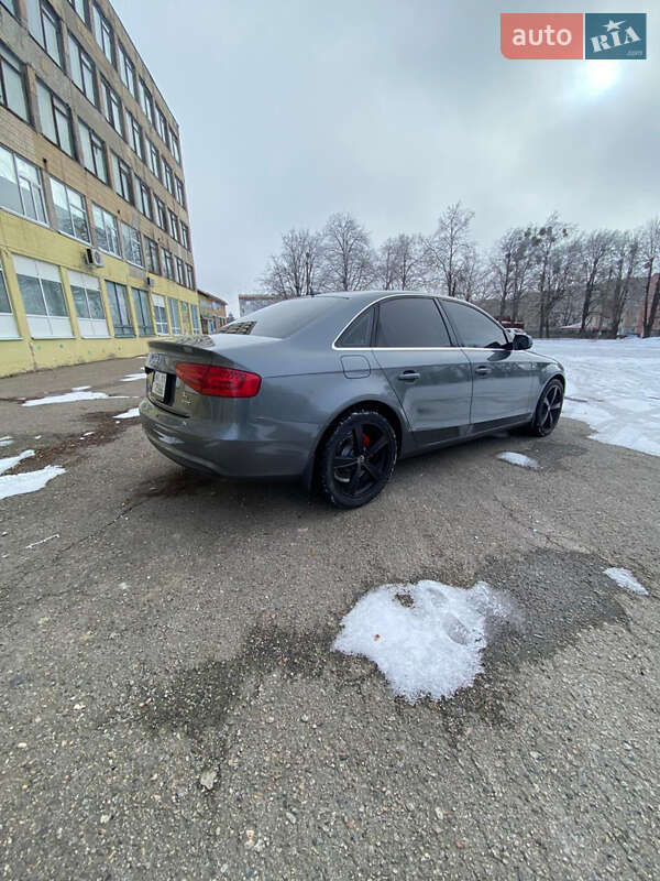 Седан Audi A4 2012 в Ставищі