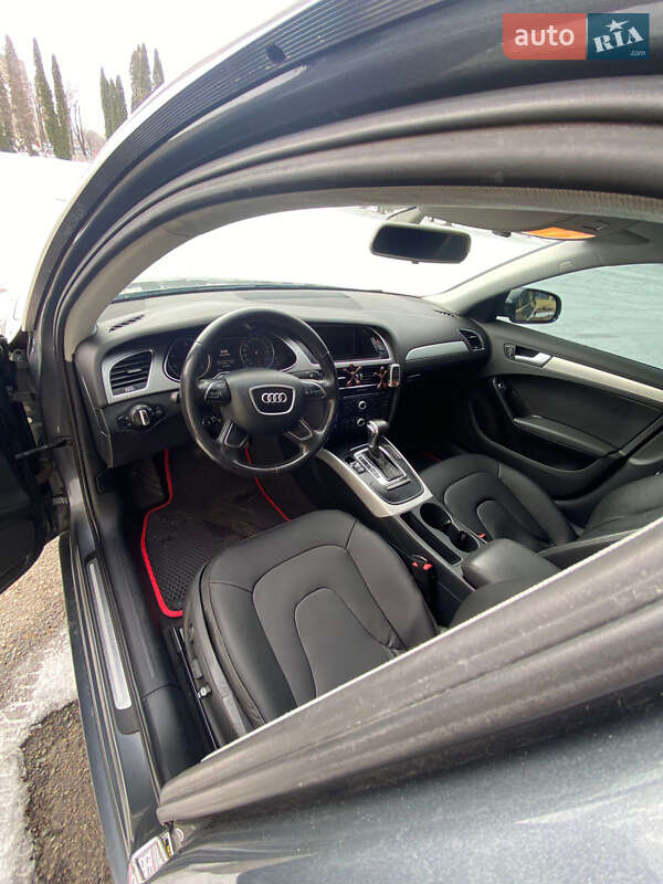 Седан Audi A4 2012 в Ставищі