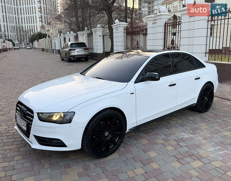 Седан Audi A4 2012 в Одессе