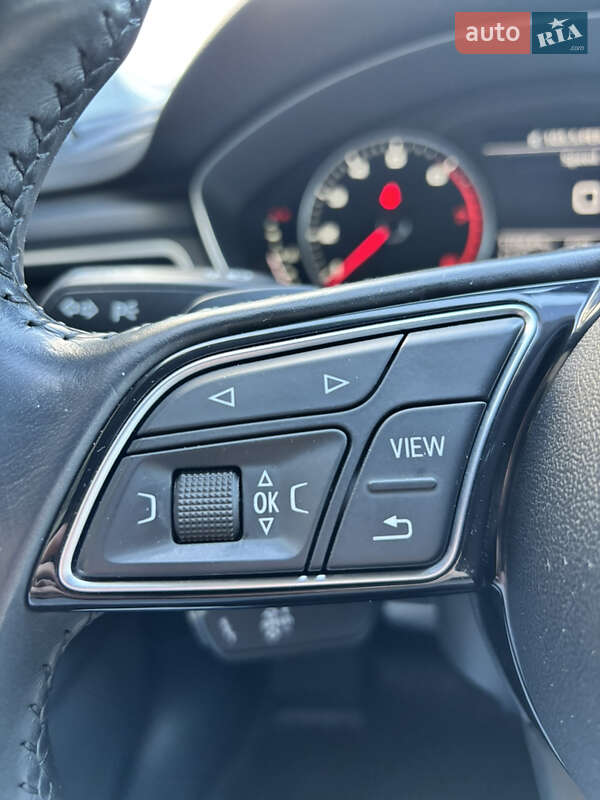 Седан Audi A4 2016 в Киеве