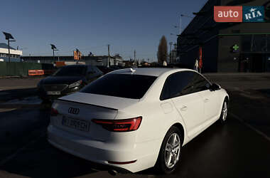 Седан Audi A4 2017 в Киеве