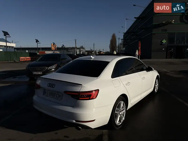Audi A4 2017 VIN WAUGNAF4XHN058709 фото оголошення 3 з 60