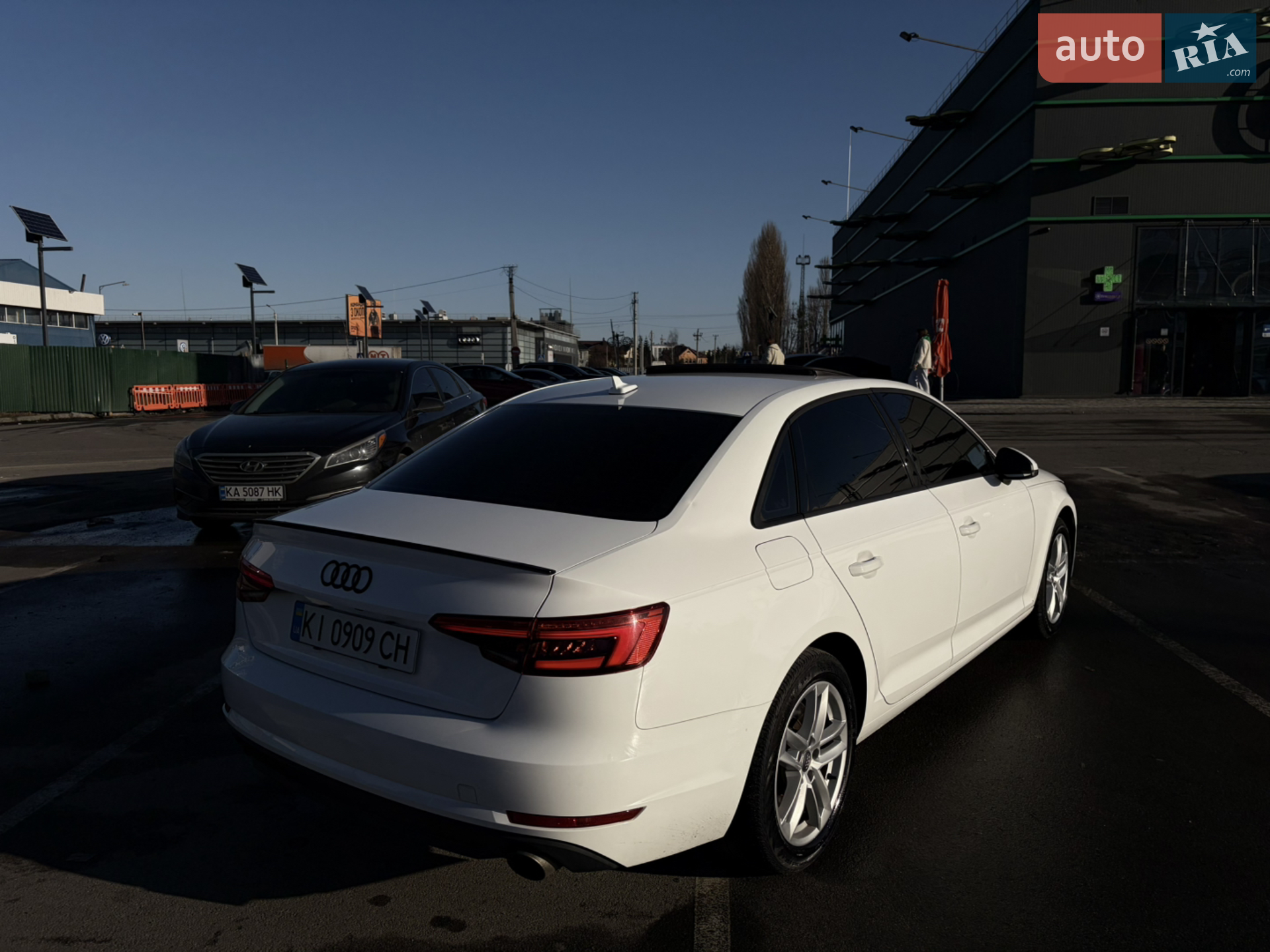 2017 Audi A4 - мініатюра 3